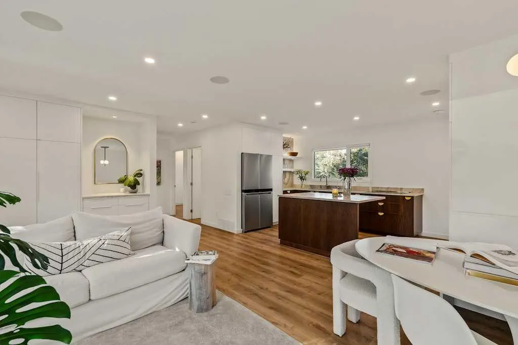 30 Lissington Drive SW