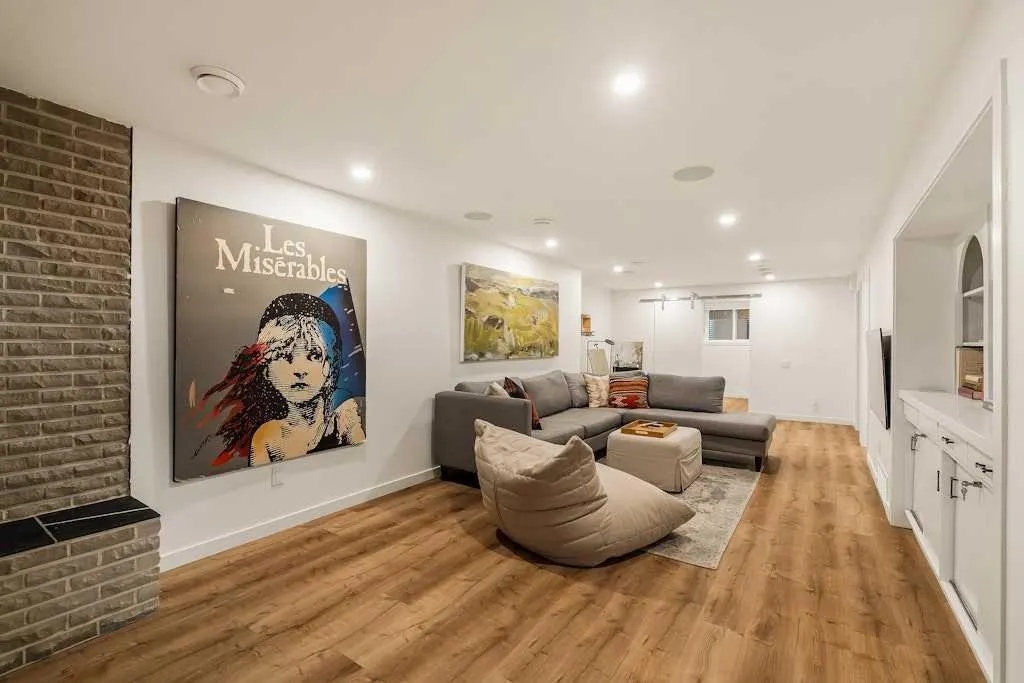 30 Lissington Drive SW