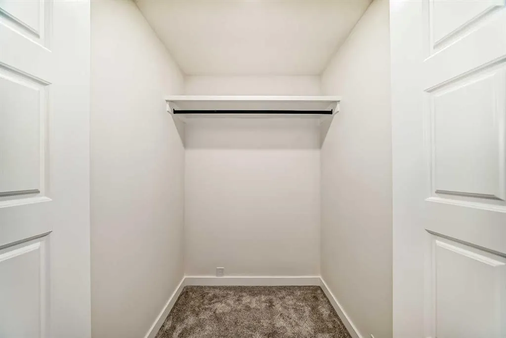 946 Berkley Drive NW