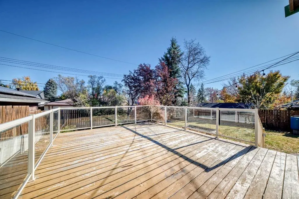 91 Chisholm Crescent NW