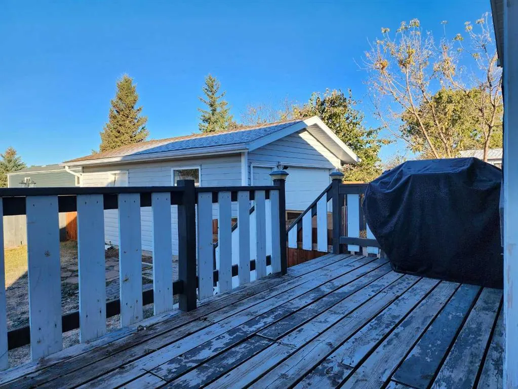 34 Willow Road W