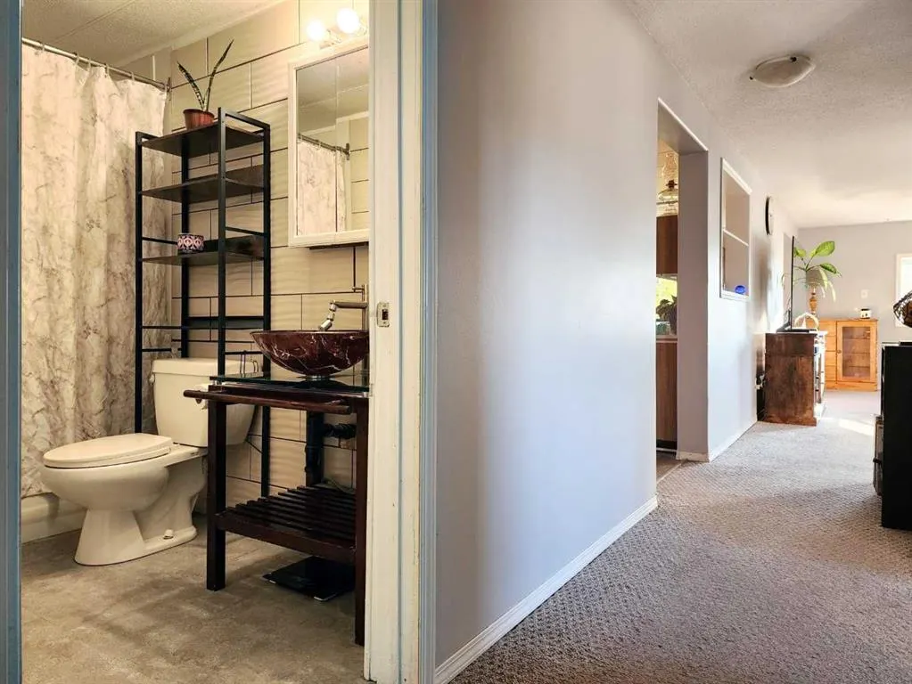 34 Willow Road W