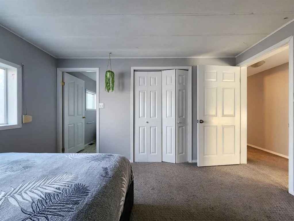 34 Willow Road W