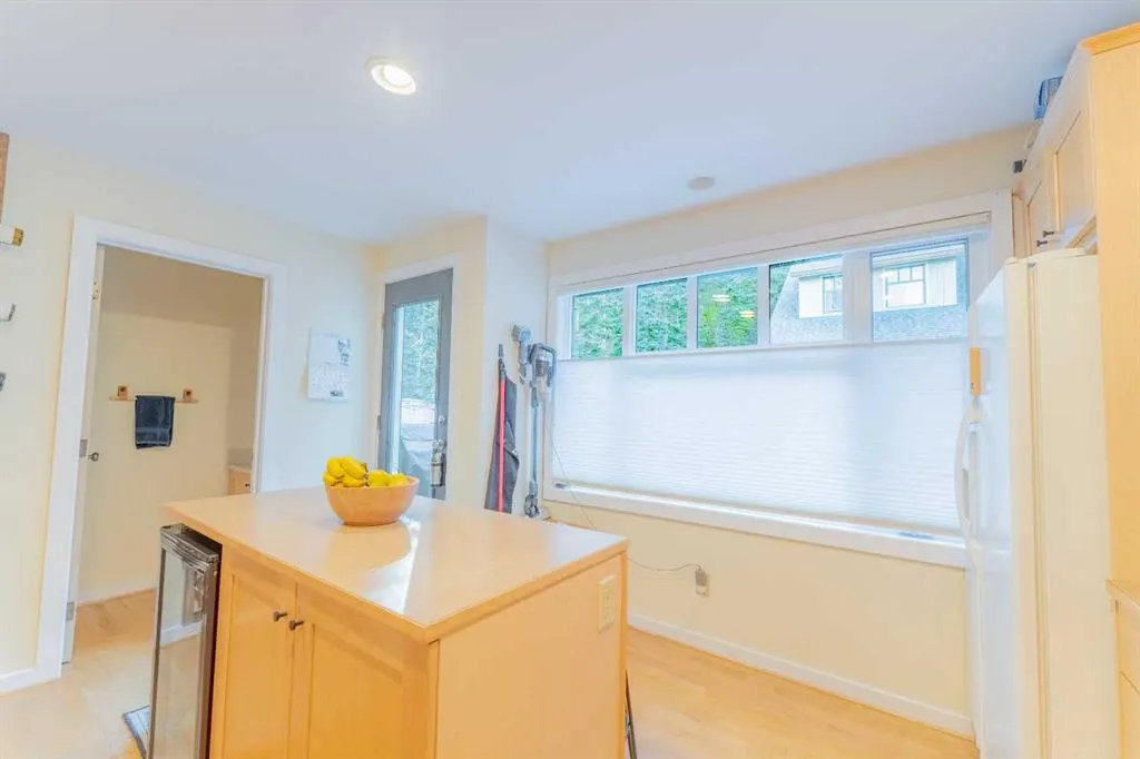 153 Cave Ave, #1