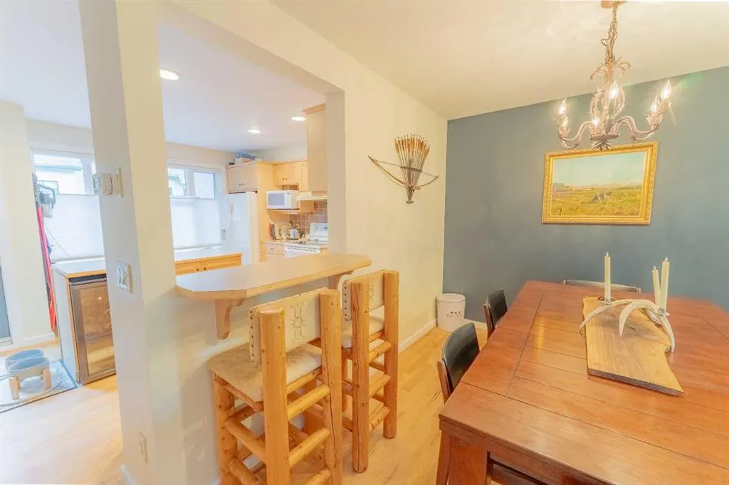 153 Cave Ave, #1