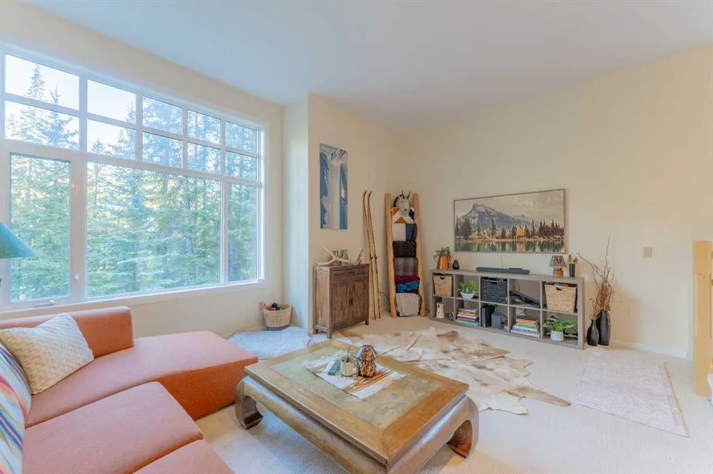 153 Cave Ave, #1