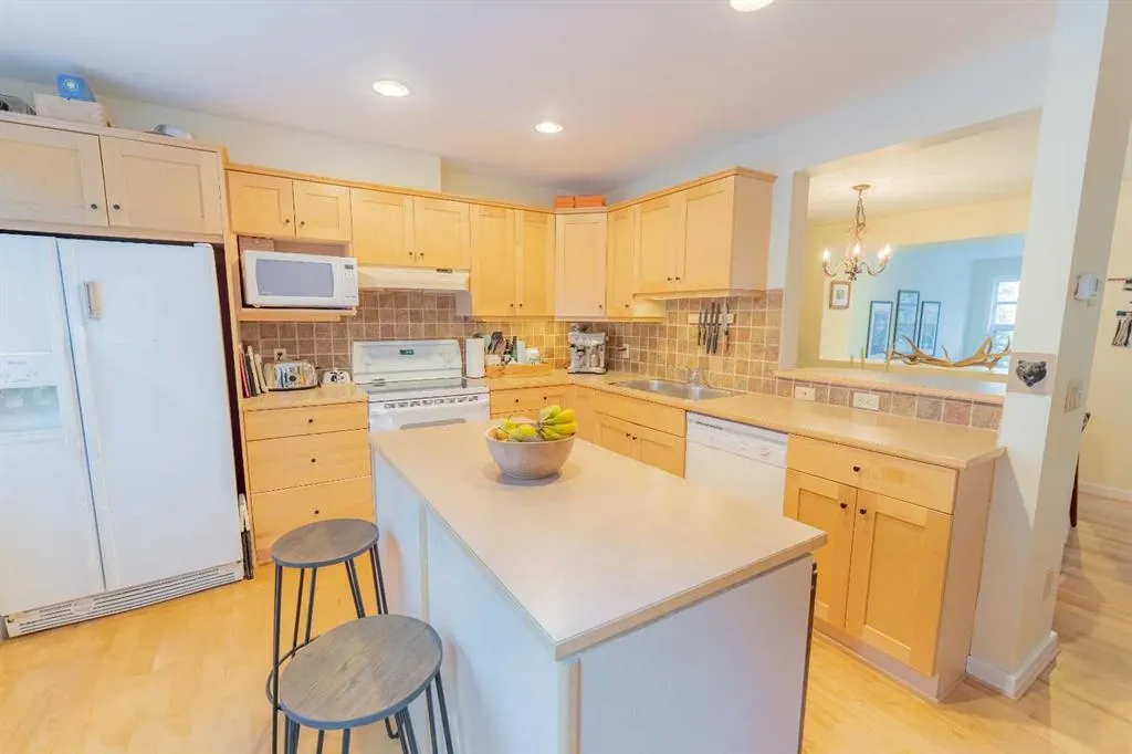 153 Cave Ave, #1