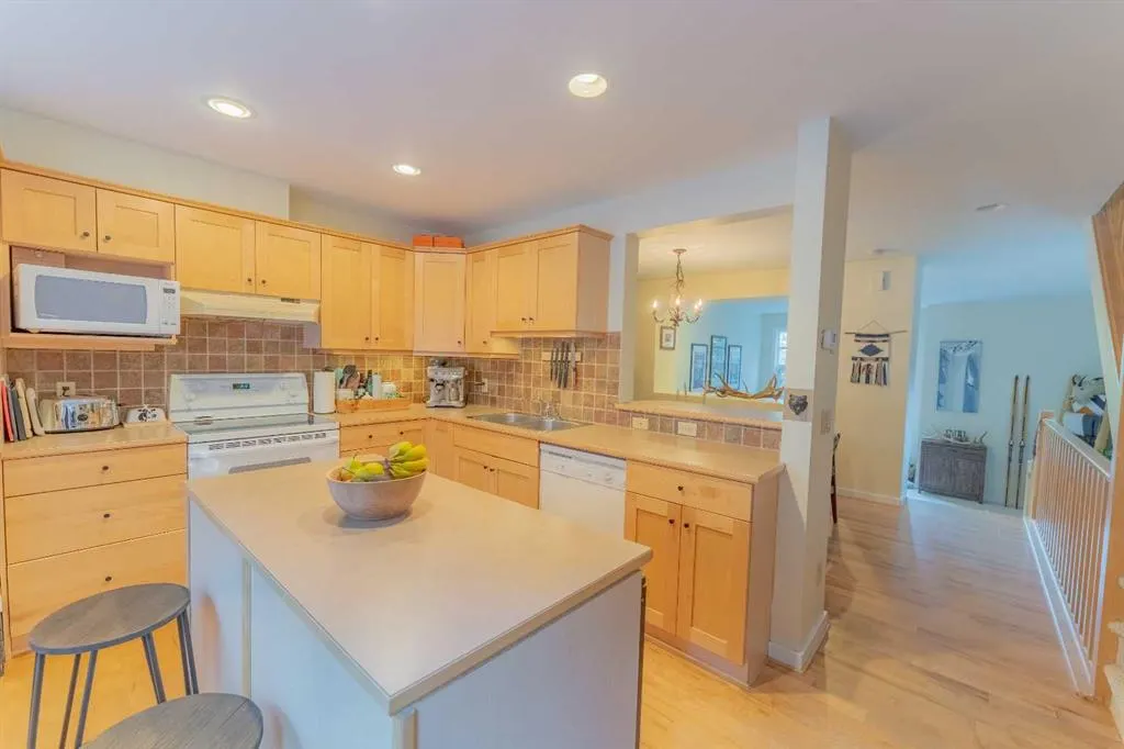 153 Cave Ave, #1
