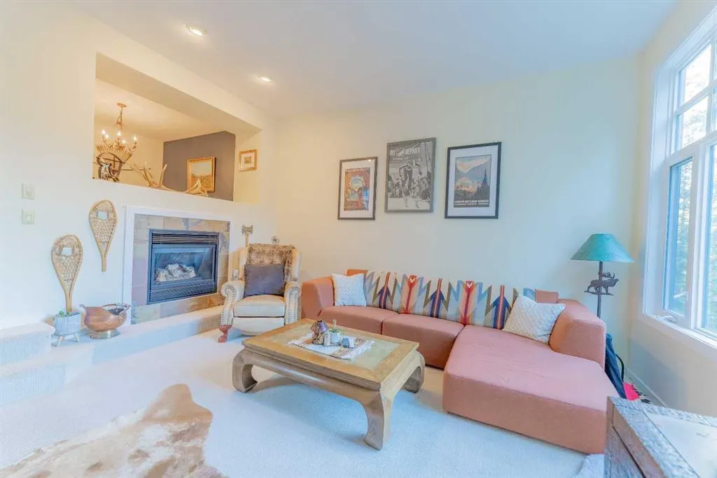 153 Cave Ave, #1