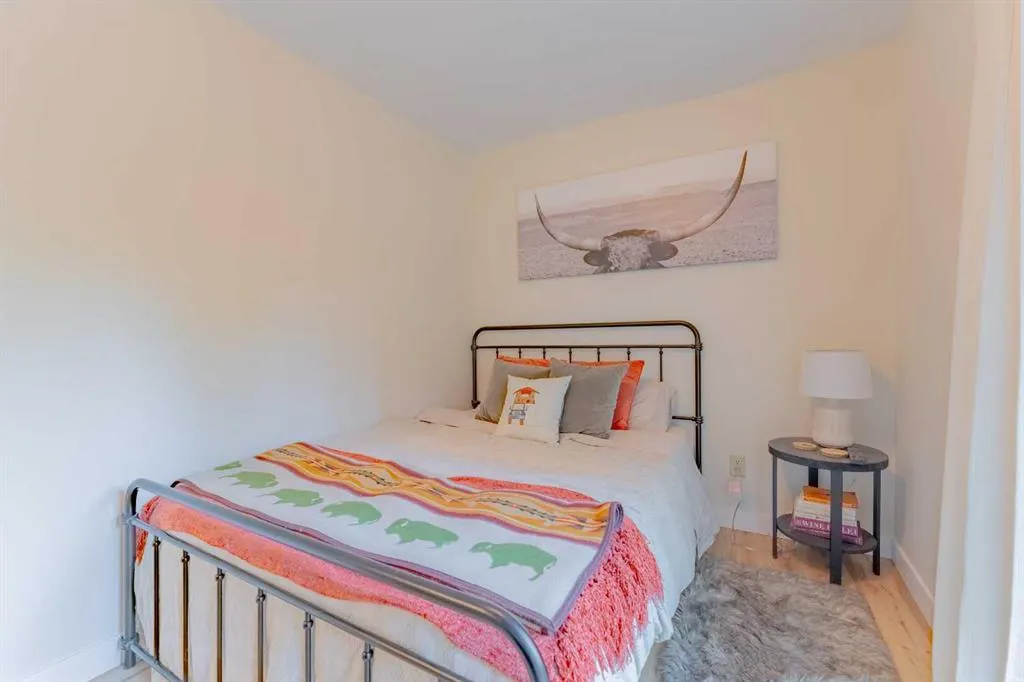 153 Cave Ave, #1