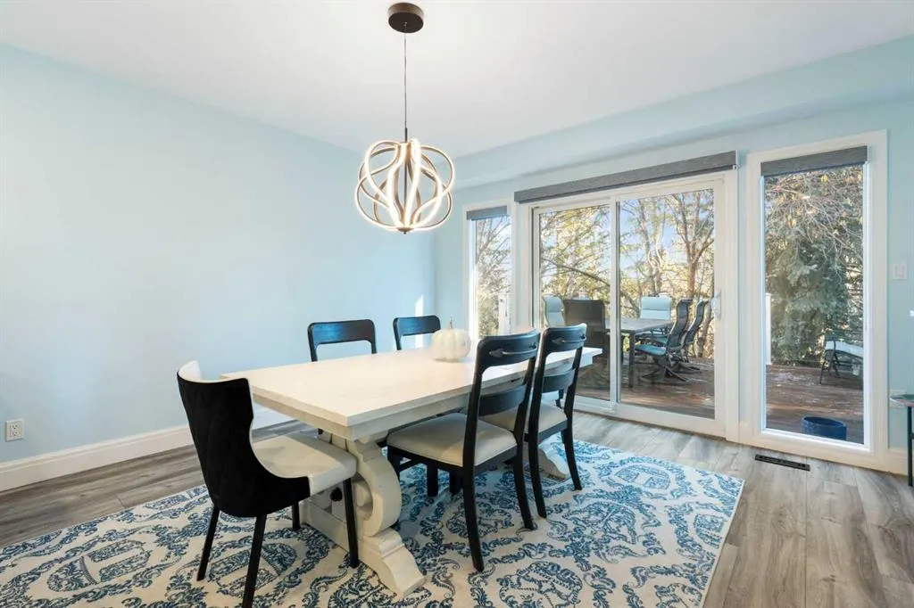 20 Stradwick Way SW