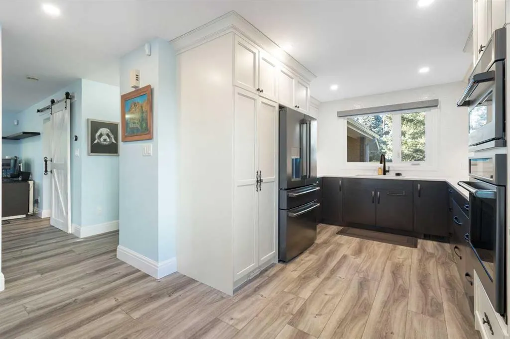 20 Stradwick Way SW