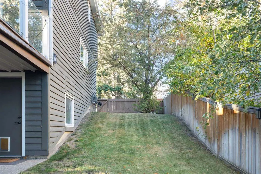 20 Stradwick Way SW