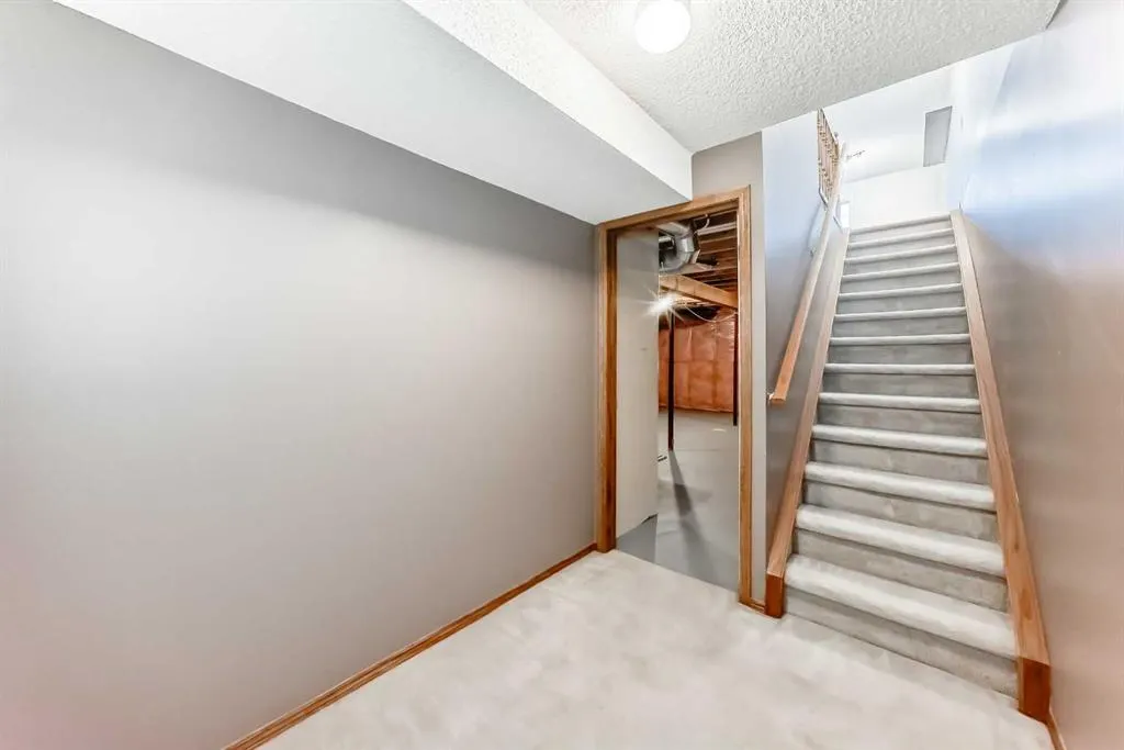184 Mt Aberdeen Manor SE