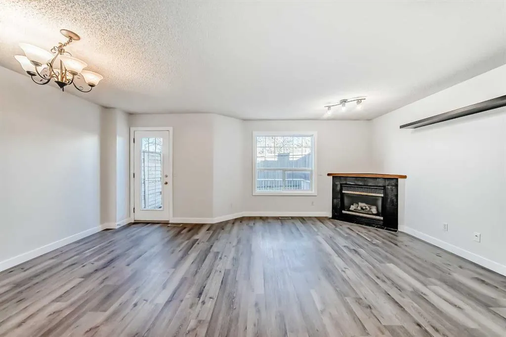 184 Mt Aberdeen Manor SE