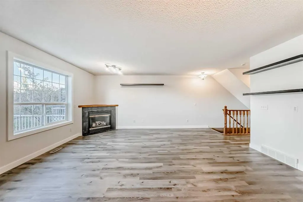 184 Mt Aberdeen Manor SE