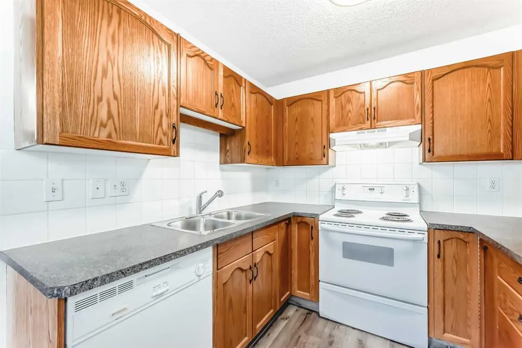 184 Mt Aberdeen Manor SE