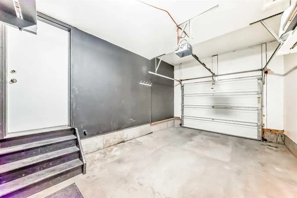 184 Mt Aberdeen Manor SE