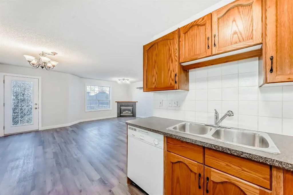 184 Mt Aberdeen Manor SE