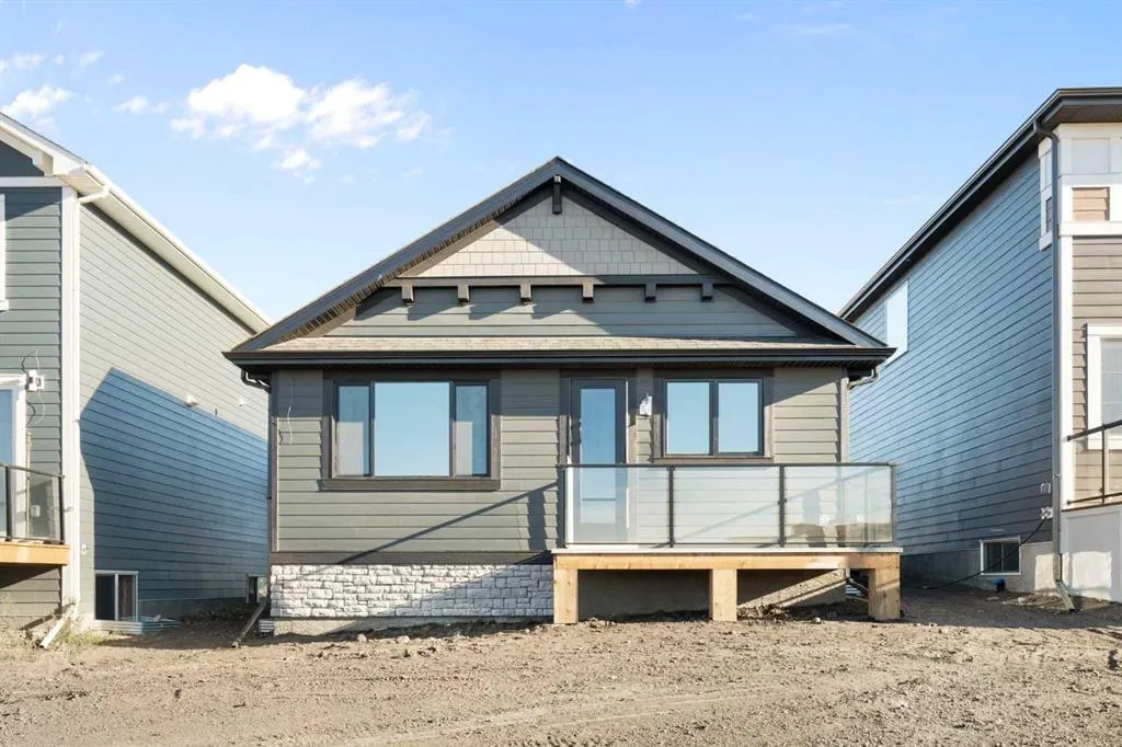 147 Marmot Grove NW