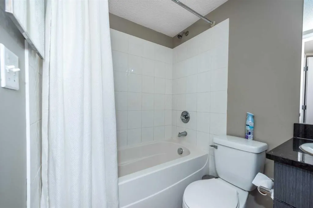 5 Saddlestone Way NE, #203