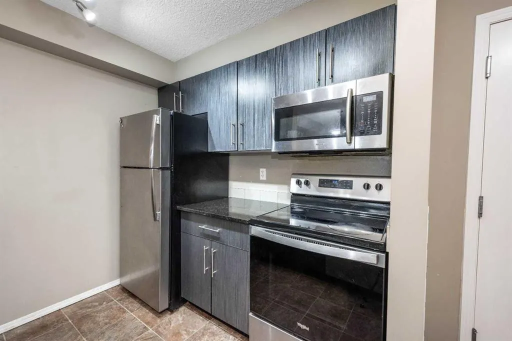 5 Saddlestone Way NE, #203