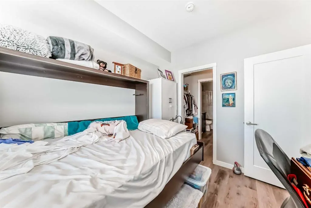 200 Shawnee Square SW, #403