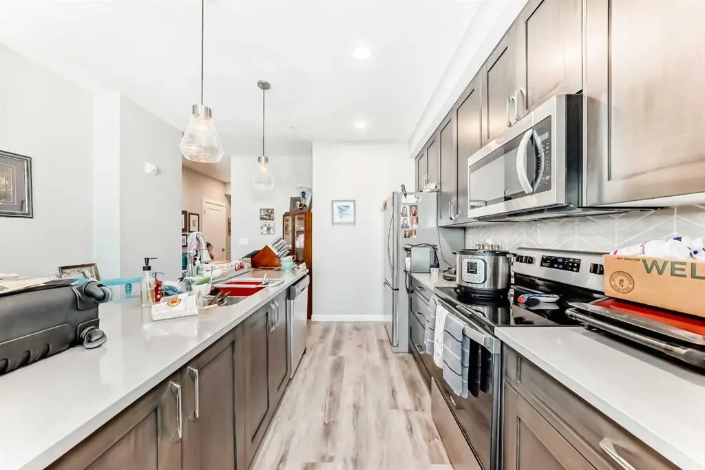 200 Shawnee Square SW, #403