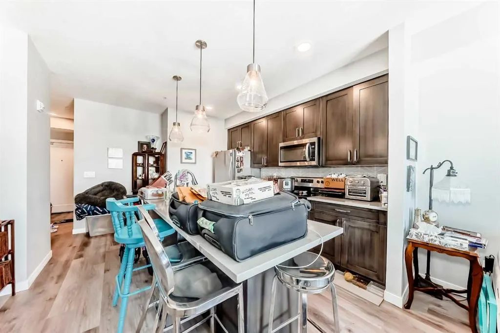 200 Shawnee Square SW, #403