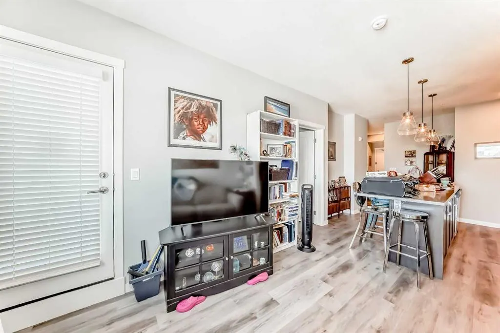 200 Shawnee Square SW, #403