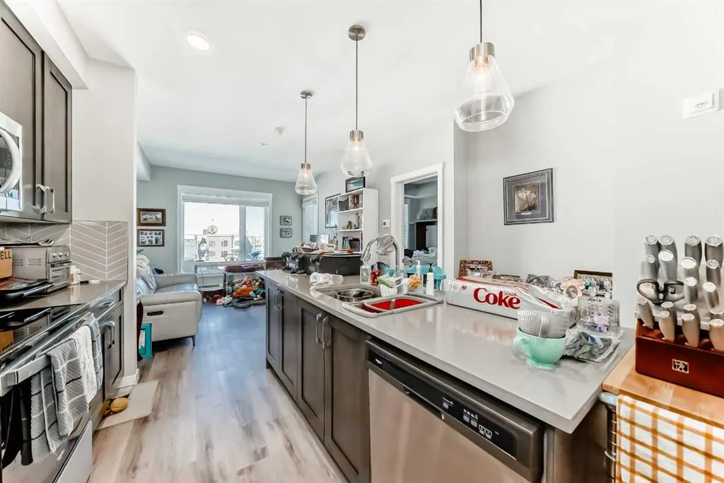 200 Shawnee Square SW, #403