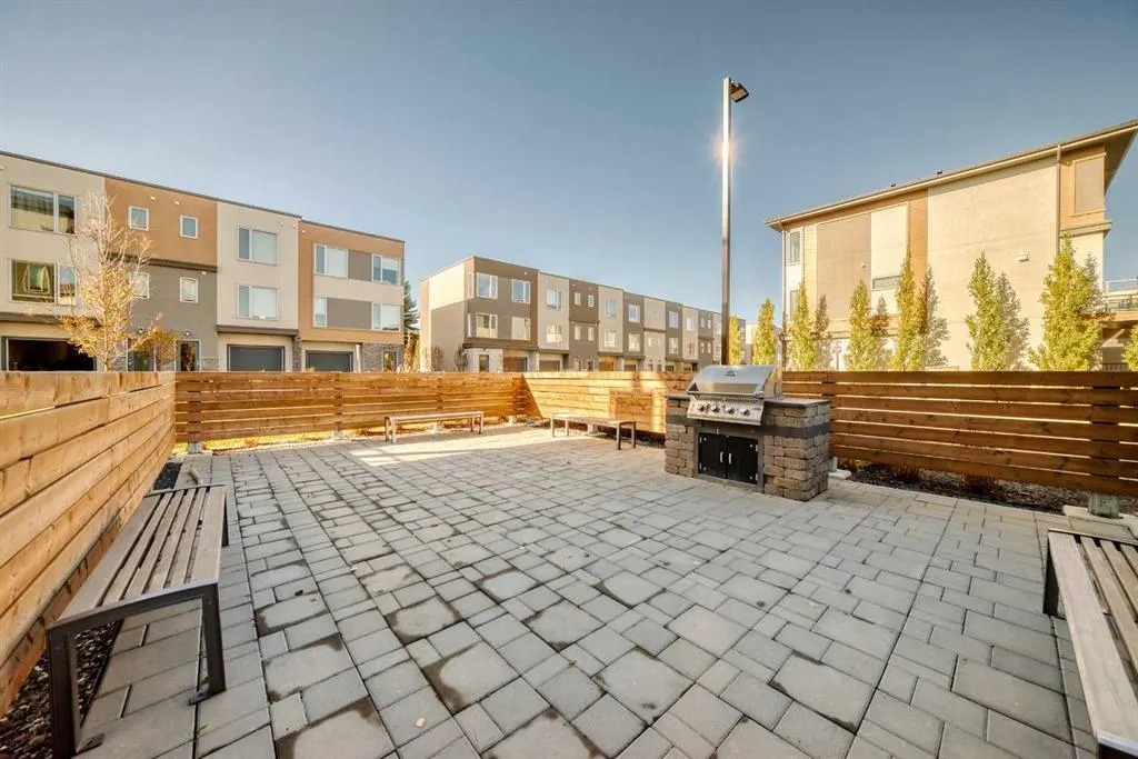 200 Shawnee Square SW, #403