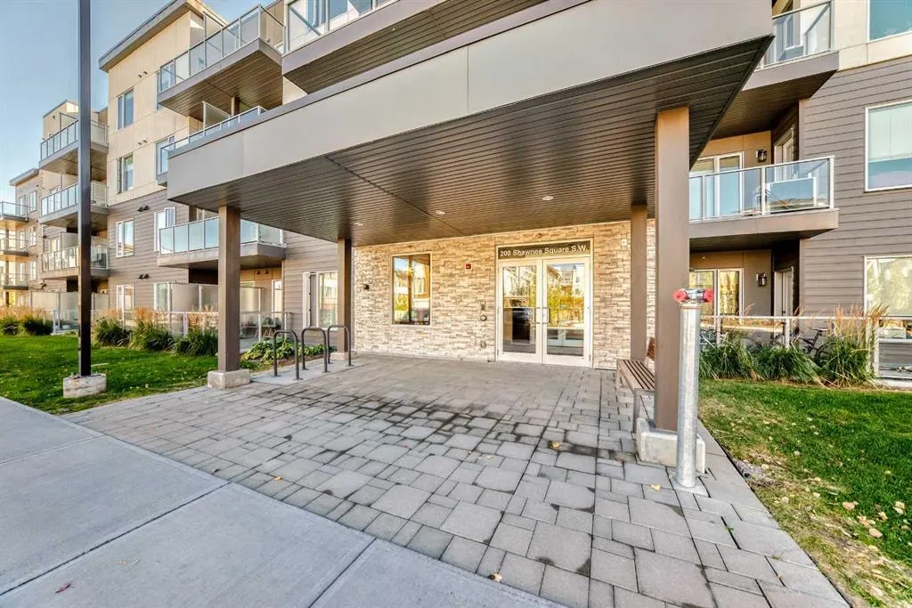 200 Shawnee Square SW, #403