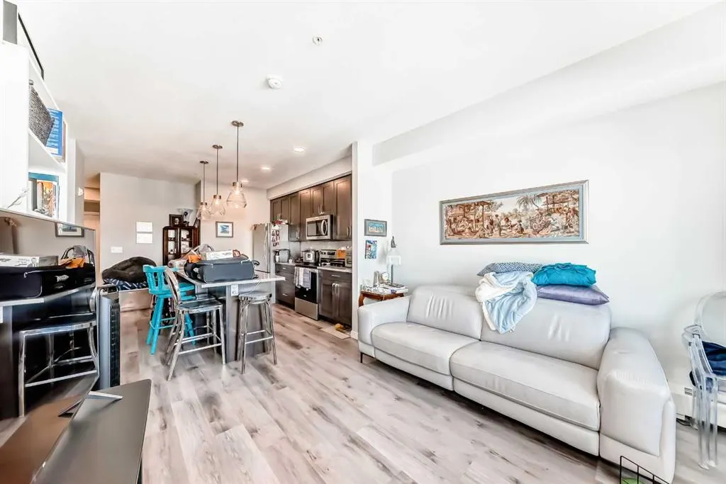 200 Shawnee Square SW, #403