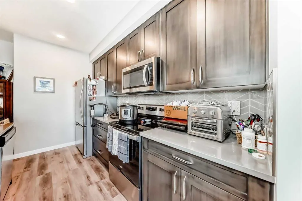 200 Shawnee Square SW, #403