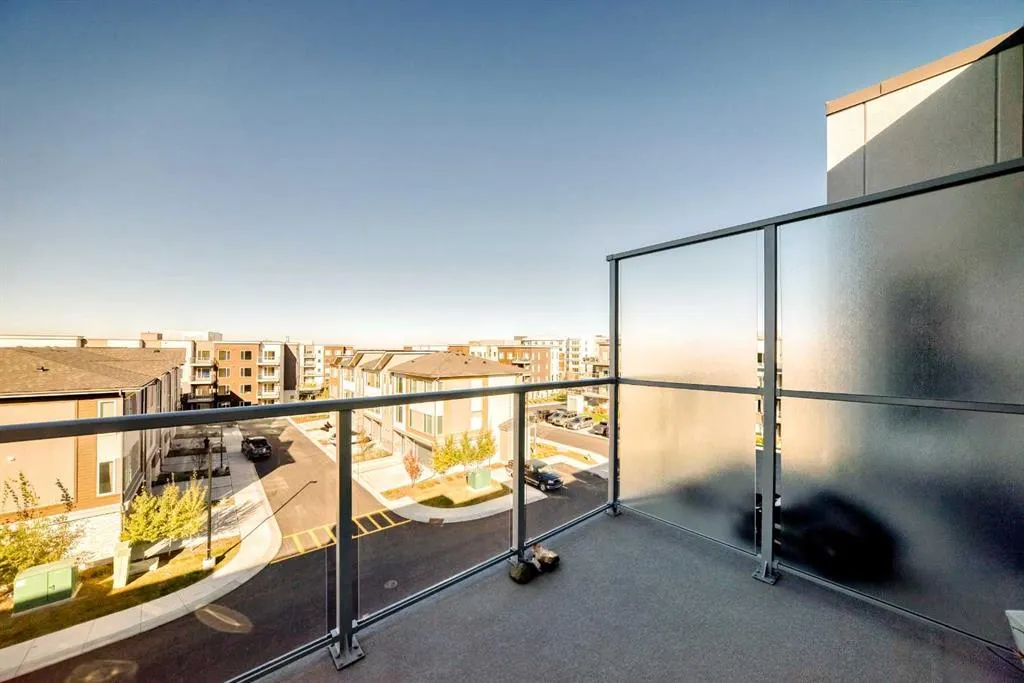 200 Shawnee Square SW, #403