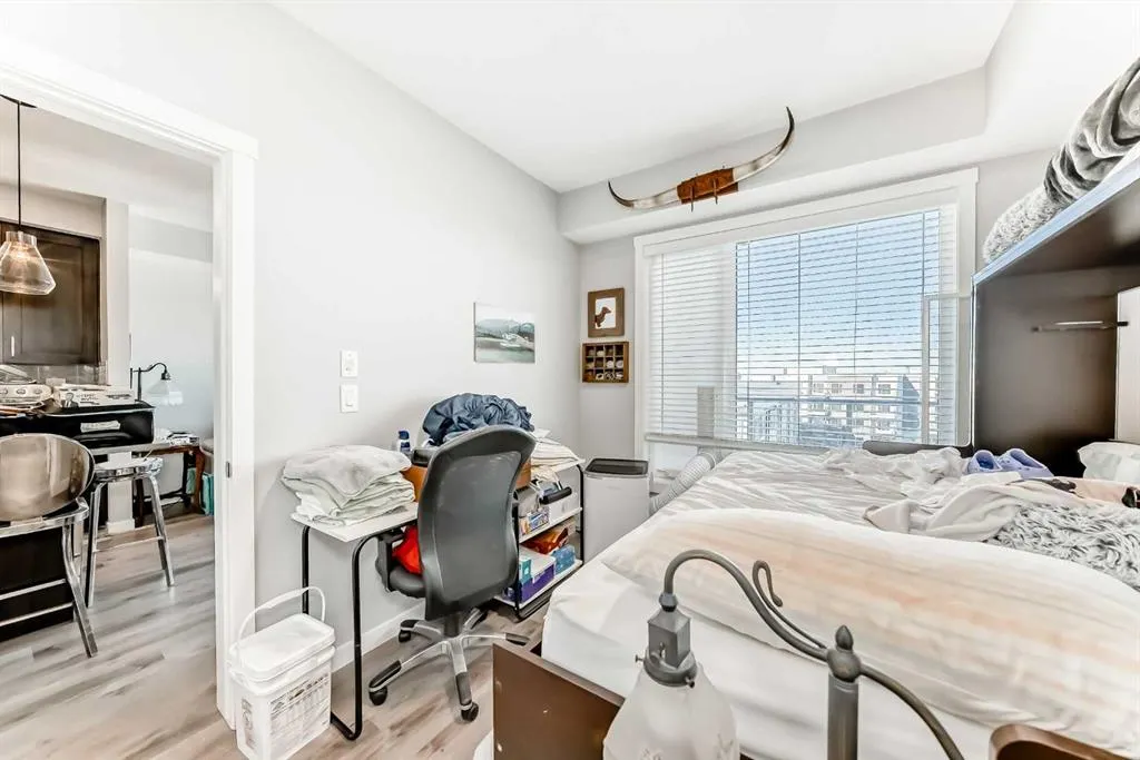 200 Shawnee Square SW, #403