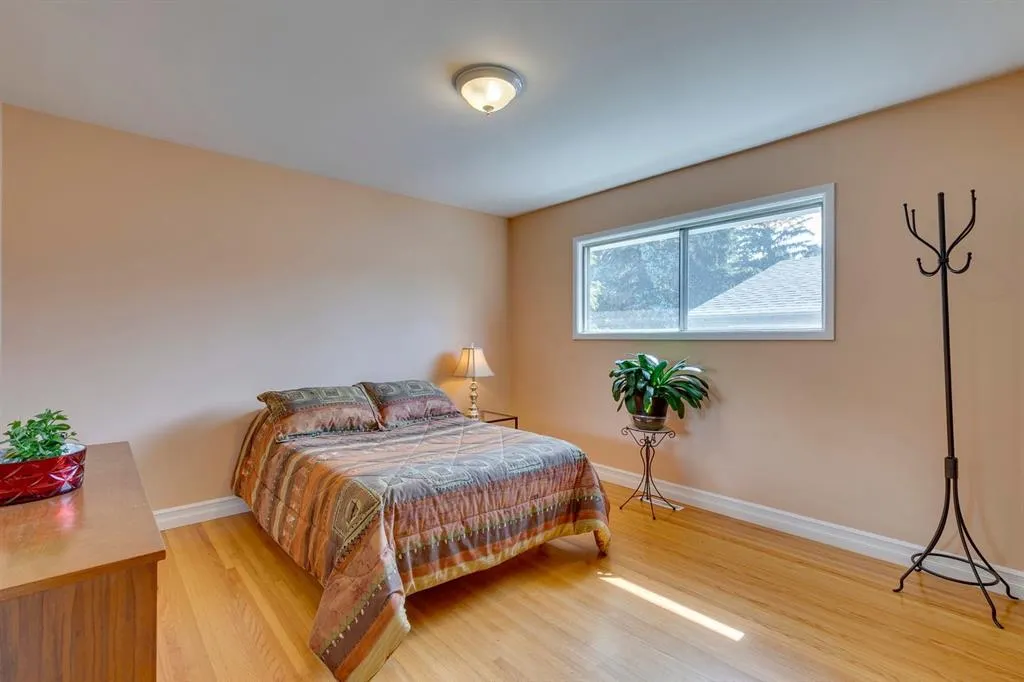 71 Sackville Drive SW