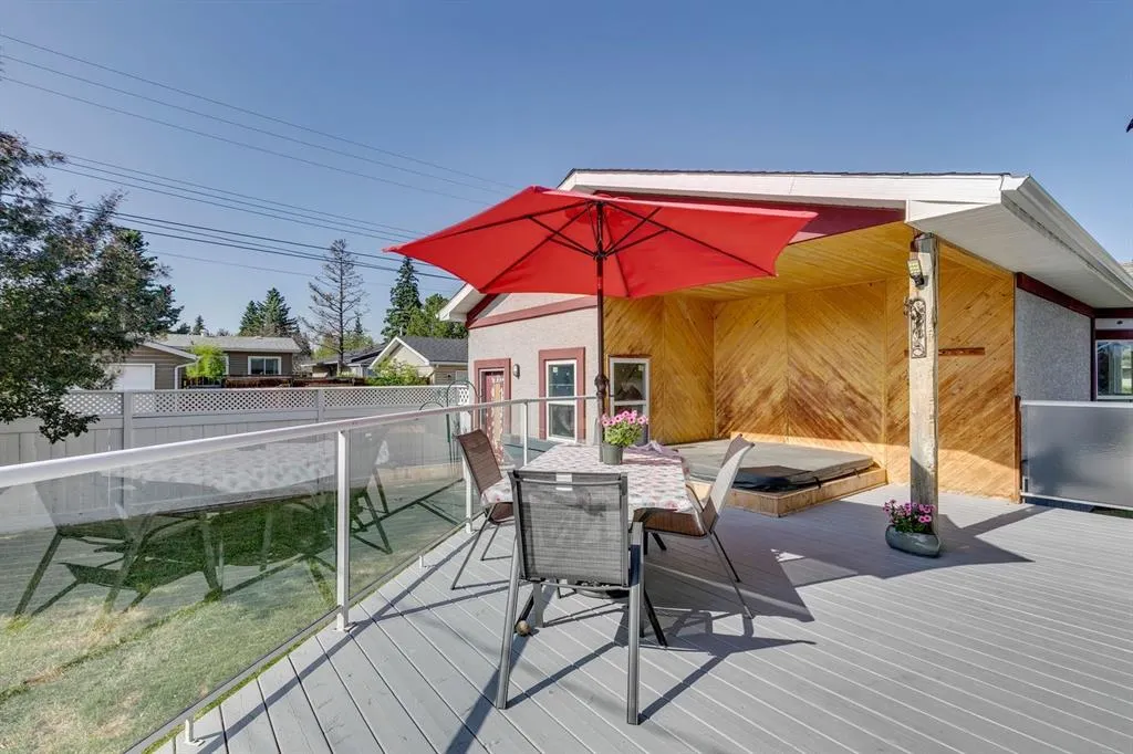 71 Sackville Drive SW