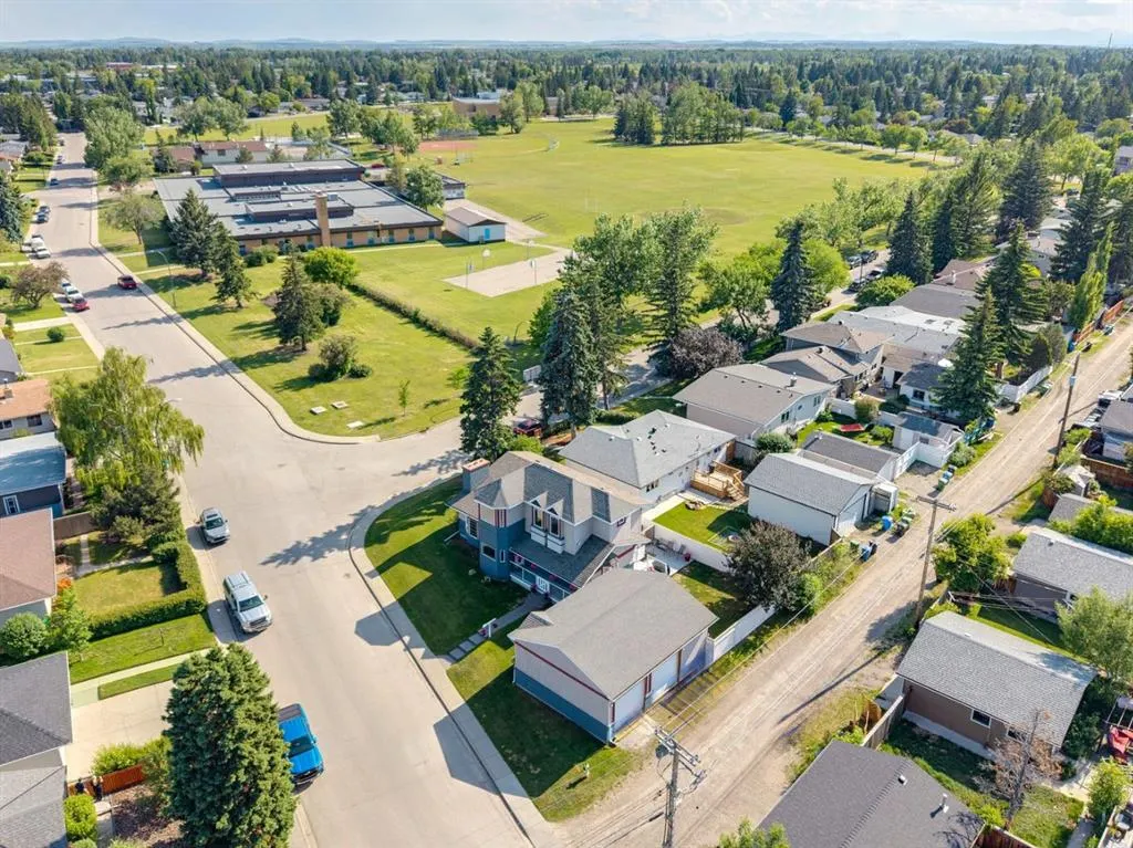 71 Sackville Drive SW