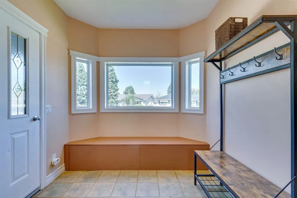 71 Sackville Drive SW