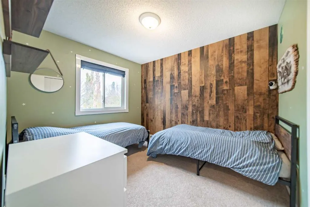 17 Hidden Close NW