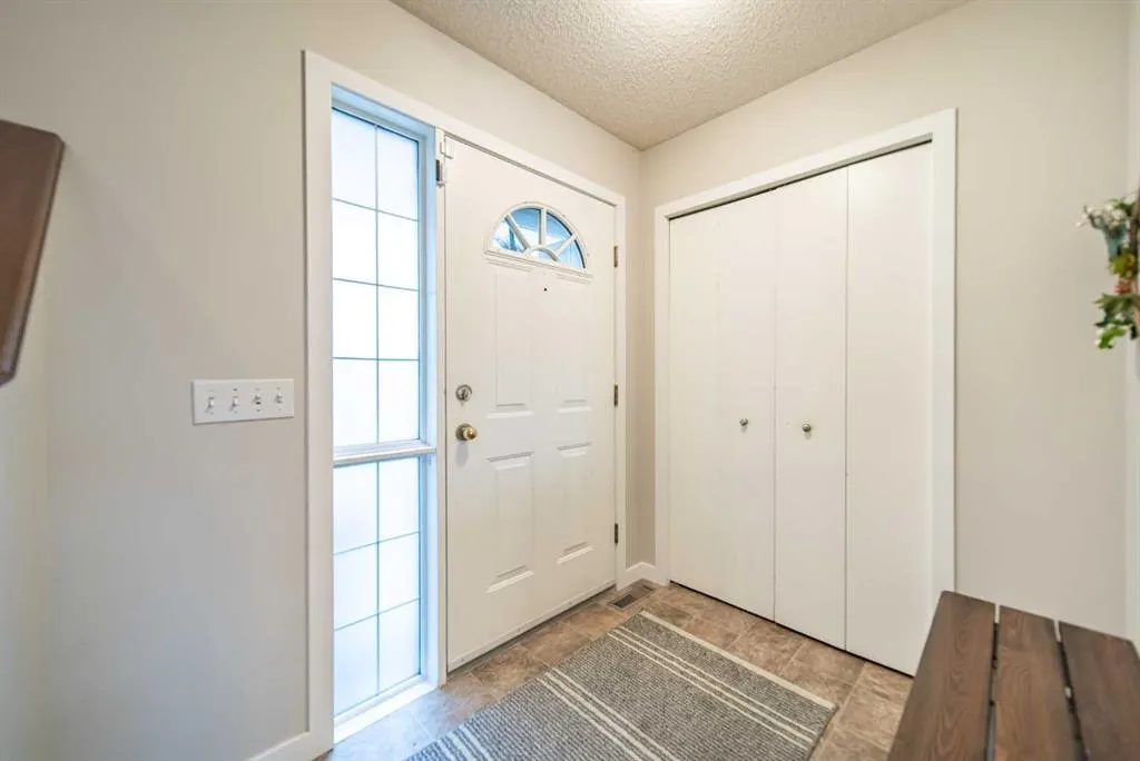 17 Hidden Close NW