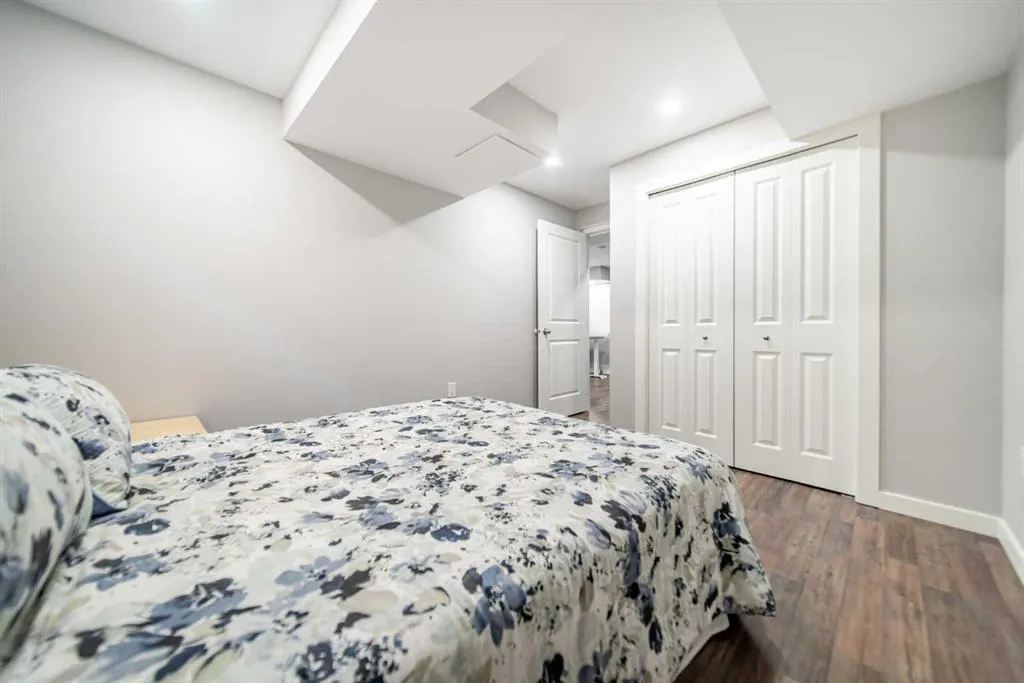 17 Hidden Close NW