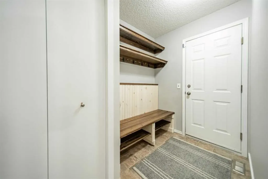 17 Hidden Close NW