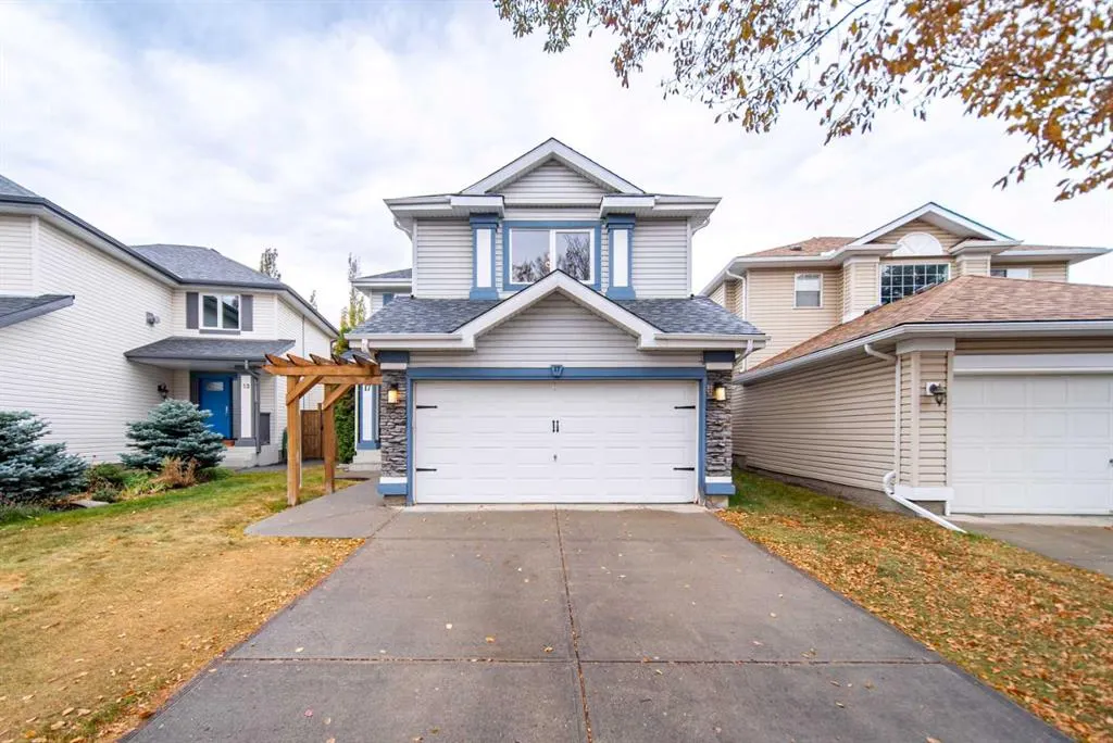 17 Hidden Close NW