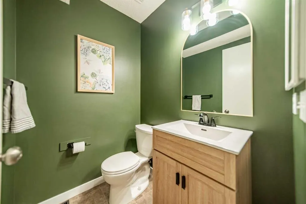 17 Hidden Close NW
