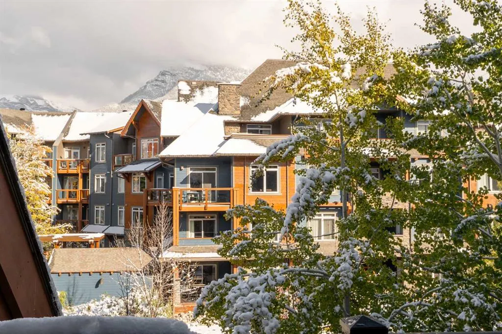 173 Kananaskis Way, #323