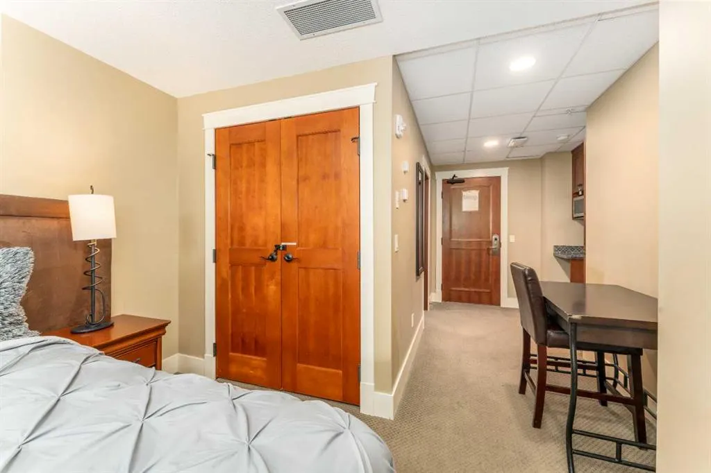 173 Kananaskis Way, #323