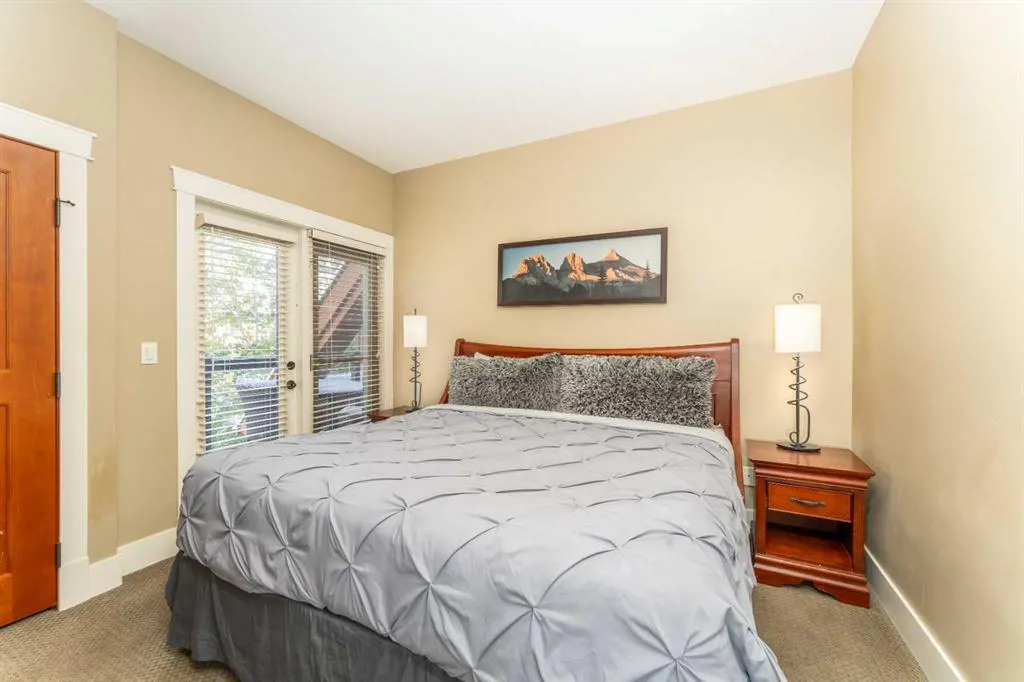 173 Kananaskis Way, #323